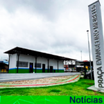 Crianças de escolas municipais recebem brinquedos no Natal do Bem