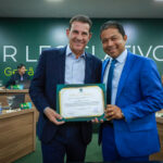 MAIS UMA ETAPA DO ENXERGANDO O FUTURO TRANSFORMA ROTINA ESCOLAR COM ENTREGA DE ÓCULOS