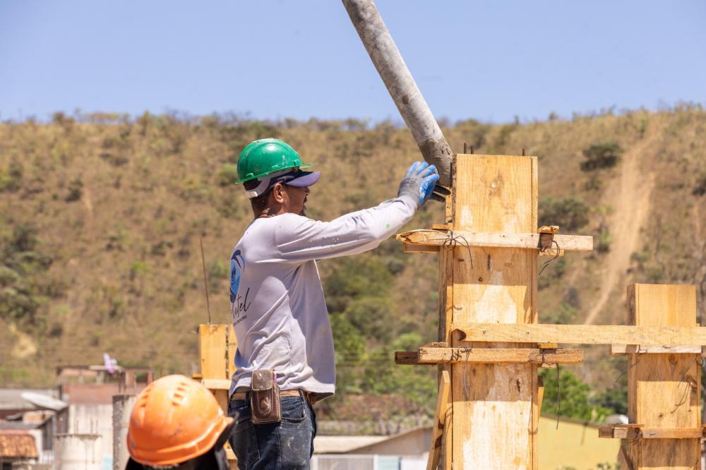 OBRAS DA CRECHE DO RESIDENCIAL ALVORADA AVANÇAM COM INÍCIO DA CONCRETAGEM