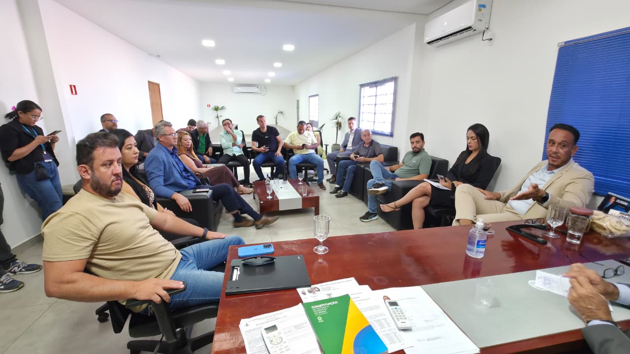 Câmara Municipal reforça papel fiscalizador e cobra providências da Saneago sobre abastecimento
